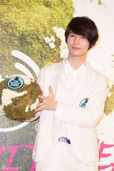 组图：严爵聊理想女友条件 失落未入围金曲奖