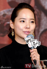 组图：柳真与李廷镇携手出席《百年遗产》发布