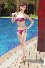 组图：中华小姐泳装照拍摄 选手血糖过低险晕倒