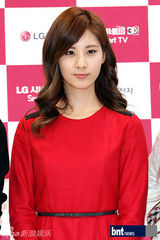 组图：少女时代清新亮相签名会 可爱萌表情多