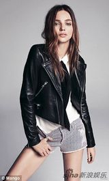 组图：米兰达最新时装大片曝光 碎花裙美腿诱人