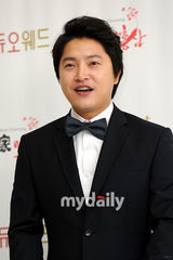 组图：韩国演员安在模1月9日下午举行婚礼