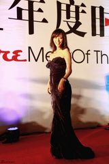 组图：张静初时尚先生颁奖礼获封最美女人