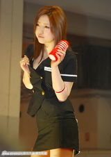 组图：日本AV女优羽田爱成人展搔首弄姿引阵阵尖叫