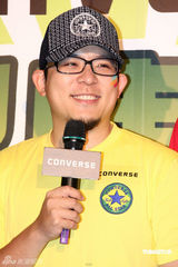 幻灯图：苏打绿为世界杯宣传 飞踢阿龚气氛热闹 