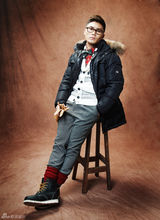 组图：韩星金范洙服饰写真曝光 号称“时尚模特”