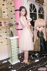 组图：吴千语粉色公主裙亮相 气质优雅甜美十足