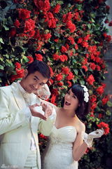 组图：演员李泰延与旅游卫视主播雷悦浪漫婚纱照