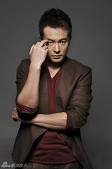 组图：于波复古写真英伦范儿十足