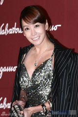 组图：金正恩金素妍等众星盛装性感出席时装秀