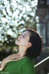 组图：逆生长女王翁虹 自信女人更强大