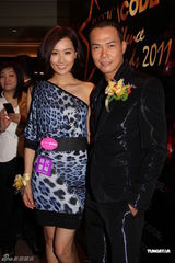 组图：谢天华再次携手陈法拉 出席杂志颁奖礼