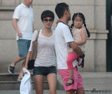 组图：传文章出轨被抓包 与马伊琍恩爱瞬间盘点