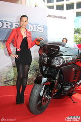 组图：徐子珊回应无线艺人收入微薄自称幸运