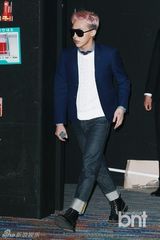 组图：韩星GD出席个唱3D电影试映会显时尚