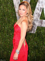 高清组图：凯特-哈德森透视礼服亮相奥斯卡派对