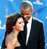 高清组图：伊娃-朗格利亚和老公红毯亲吻秀恩爱