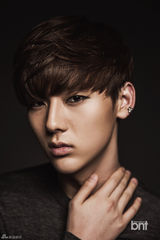 高清组图：韩团NU'EST冬季写真大秀美少年范儿