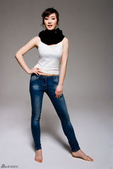 高清组图：葛梦娇入围先声夺金33强 杂志大片曝光