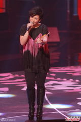 组图：容祖儿九夺劲歌金曲歌后 林峰获最受欢迎