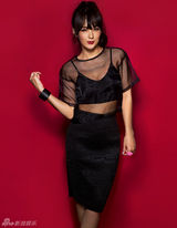 组图：蔡妍曝最新妩媚性感大片 透视装展事业线