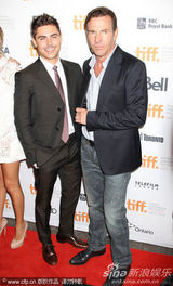 组图：《不顾一切》首映 扎克-埃夫隆西装帅气