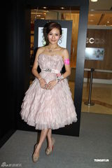 高清组图：江若琳诗雅靓装出席某杂志颁奖礼