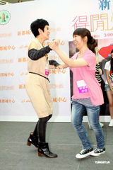 组图：吴君如间接承认怀孕 不惧与刘嘉玲竞争 