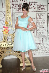 组图：昆凌避谈七夕情人节 忙工作未看《天台》