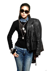 组图：颖儿玩颠覆变身复古摩登女郎