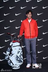 组图：洪秀儿吴智昊等出席活动展运动时尚