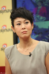 高清图：刘若英桂纶镁Angelababy聊《全球热恋》