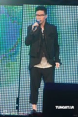 组图：古巨基梁汉文同场录影 张智霖草蜢相见欢