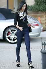 高清组图：《阿凡达》女主角佐伊百张写真集锦