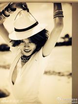 组图：汪峰旧爱葛荟婕送祝福 性感个性写真曝光