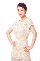 组图：穆婷婷时尚写真尽显裸色诱惑