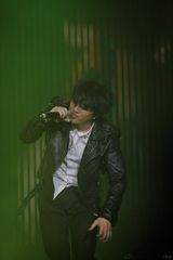 组图：郑钧2010你必须幸福巡演上海站精彩图集