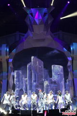 组图：罗志祥红馆热力开唱 罗妈亮相林志颖助阵