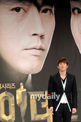 组图：张赫李敏静等出席新剧《Midas》新闻发布会