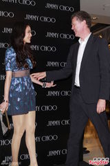 组图：舒淇性感露腰装露下半球胸线