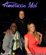 组图：玛丽亚凯莉与麻辣鸡撞色 深v秀豪乳完胜