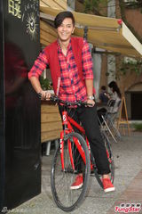 组图：罗志祥度假晒出黝黑肌肤 涨身价谢星爷