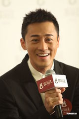 组图：林峰不回应感情问题 期待和刘德华合作