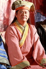 幻灯图：《唐伯虎2》探班 三才子“教坏”黄晓明