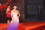 高清组图：贾青亮相上海电影节 高贵典雅现身红毯