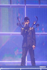 组图：达明一派25周年纪念个唱 相隔8年再踏红馆