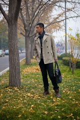 组图：任重街拍写真演绎冬日故事