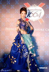 高清图：林莉演绎人体彩绘 展法国艺术醉人魅力