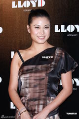 组图：郭富城等众星出席时尚活动 方大同现场献唱