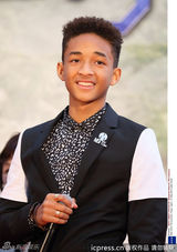 组图：威尔-史密斯携14岁幼子做宣传大秀父子情